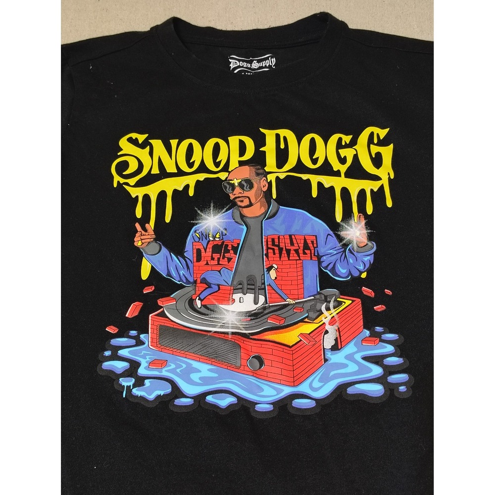 Dogs Supply by Snoop Dogg Kids Black Graphic T Shirt‎ Size 18 DJ Turntable 15 - Picture 2 of 7